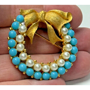 Vintage Gold Tone Faux Pearl & Blue Turquoise Ribbon Wreath Brooch Pin MCM Glam